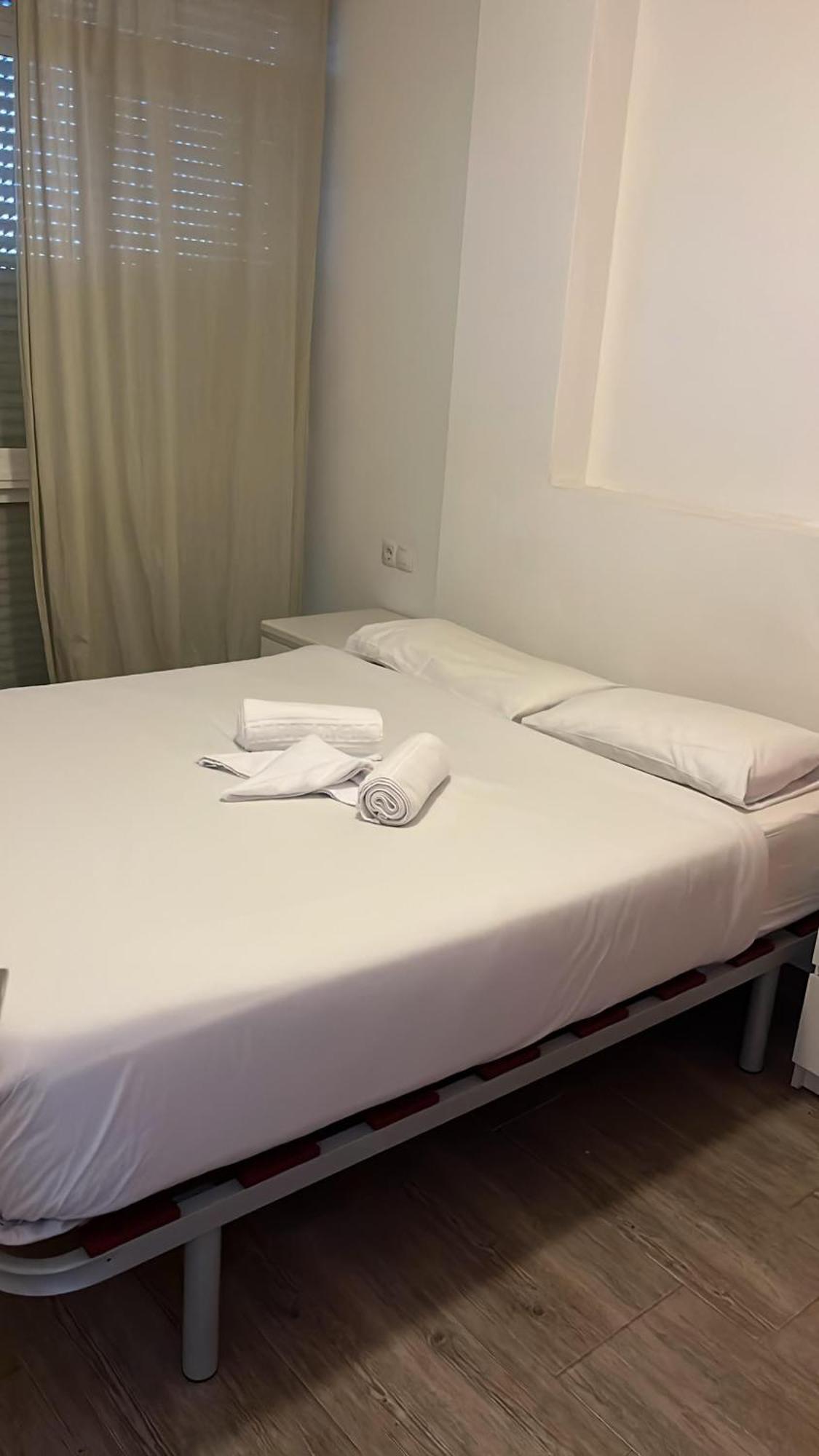 Bonito Apartamento Cerca Del Puerto マラガ エクステリア 写真